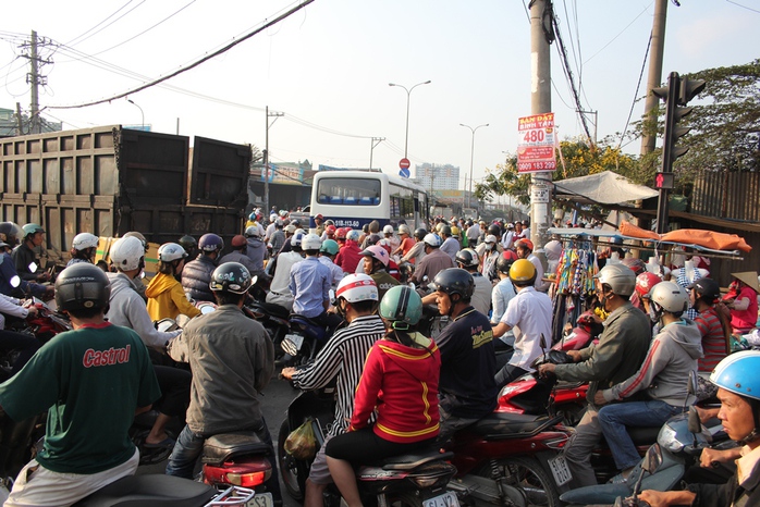 Vụ tai nạn khiến giao thông tại khu vực ùn tắc