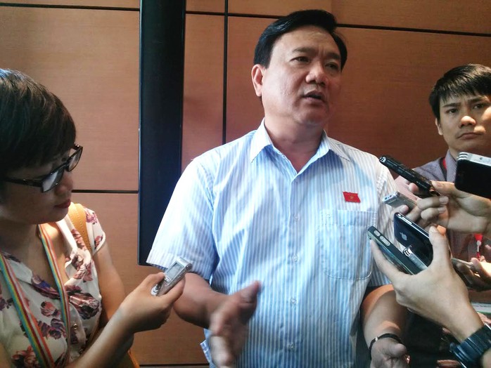 Bộ trưởng Đinh La Thăng trao đổi với báo chí ngày 21-8