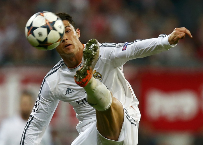 Ronaldo dang mạo hiểm vì Chiếc giày vàng châu Âu