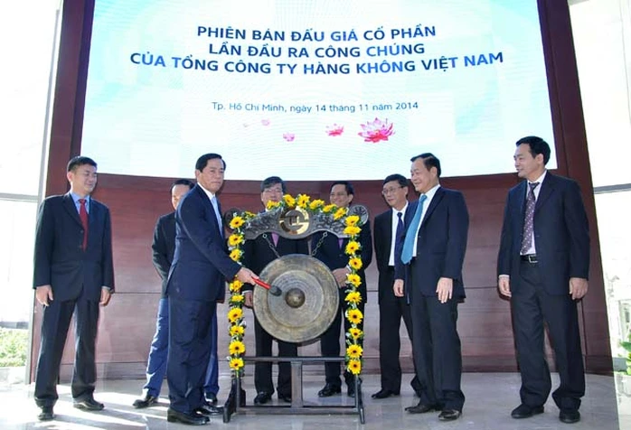 Lãnh đạo Bộ Giao thông Vận tải tham dự buổi IPO của Vietnam Airlines sáng 14-11.