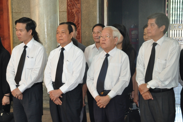 Đoàn lãnh đạo TP HCM viếng và chia buồn cùng gia đình bà Võ Thị Thắng