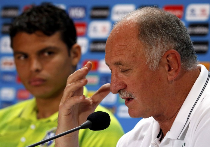 HLV Scolari đang đau đầu với bài toán nhân sự