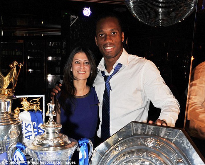 Bà Marina Granovskaia và Didier Drogba năm 2010