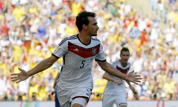 Mats Hummels ghi bàn duy nhất của trận đấu