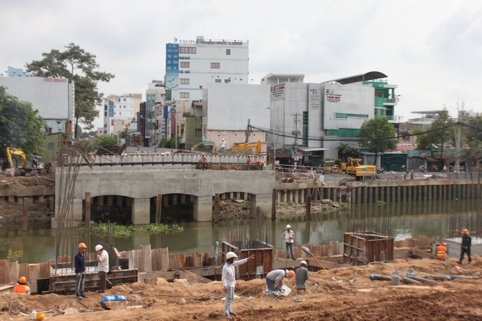 dự tính đến 19-5, cầu Bông cũng được đưa vào hoạt động để phục vụ người dân.