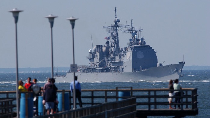 USS Vella Gulf missile cruiser.(Reuters / Chip East)