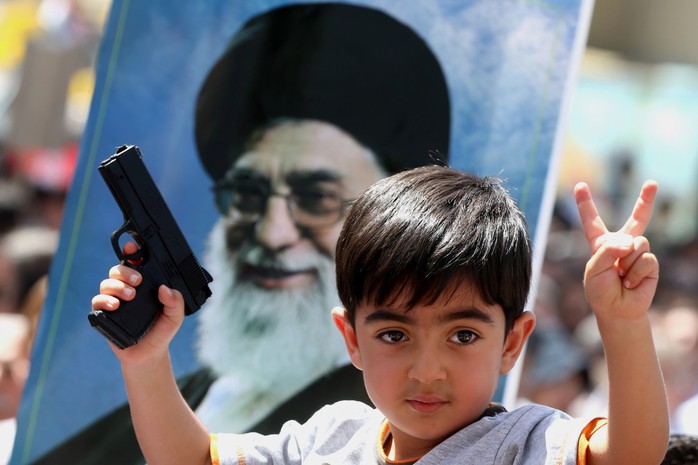 http://img.washingtonpost.com/rf/image_1484w/2010-2019/WashingtonPost/2014/06/22/Foreign/Images/Mideast_Iran_Iraq-0509c.jpg?uuid=sKea6PoNEeOBdvLJQc818Q