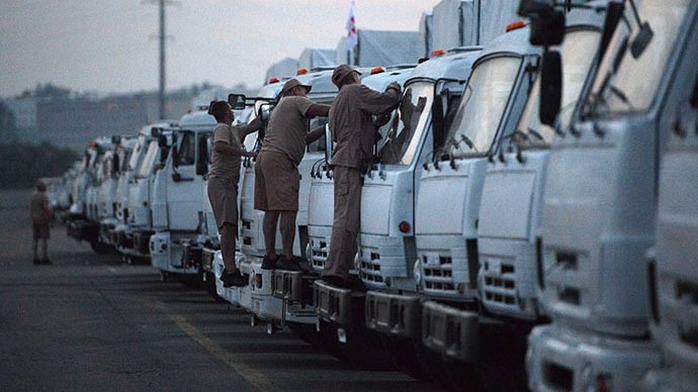 Truck convoy sets out from Alabino near Moscow, will deliver humanitarian relief aid to Ukraine. (RIA Novosti / Maksim Blinov) 