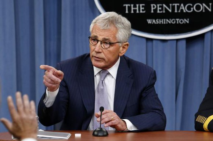 U.S. Secretary of Defense Chuck Hagel speaks during a press briefing at the Pentagon in Washington, August 21, 2014. REUTERS/Yuri Gripas