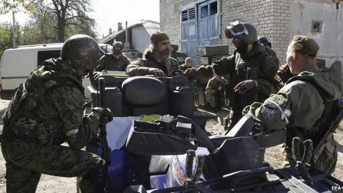 Separatists near Donetsk airport in eastern Ukraine, 3 October 2014