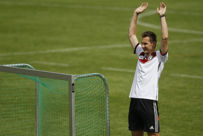 Klose sẵn sàng chinh phục kỷ lục của người ngoài hành tinh Ronaldo