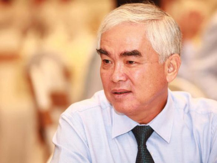Kỳ lạ là tình yêu trái bóng tròn, thú sưu tầm xe cổ và máu lửa kinh doanh lại cùng tồn tại trong một con người - doanh nhân Lê Hùng Dũng Kỳ lạ là tình yêu trái bóng tròn, thú sưu tầm xe cổ và máu lửa kinh doanh lại cùng tồn tại trong một con người - doanh nhân Lê Hùng Dũng