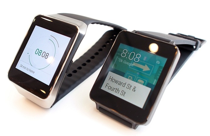  Samsung Gear Live (trái) và LG G Watch.