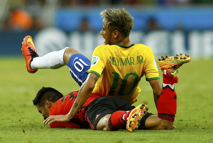 Neymar dù được đánh gái cao nhưng không thể sánh với Ronaldo ở World Cup 2002