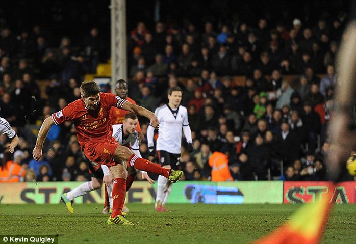 Gerrard ghi bàn từ chấm 11 m, ấn định chiến thắng 3-2 cho Liverpool