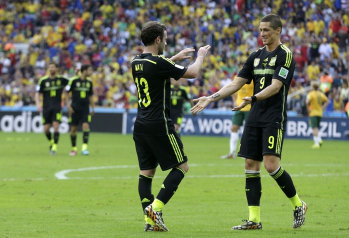 Tây Ban Nha cũng chia tay Brazil bằng chiến thắng 3-0 trước Úc