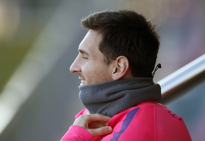Messi tập luyện trong những ngày đông giá lạnh