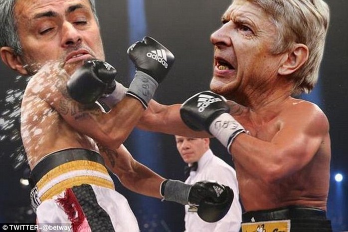 Võ sĩ Mourinho né được cú đánh của ông Wenger