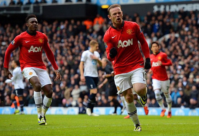 
	Rooney (phải) đã lập cú đúp vào lưới Tottenham ở lượt đi
