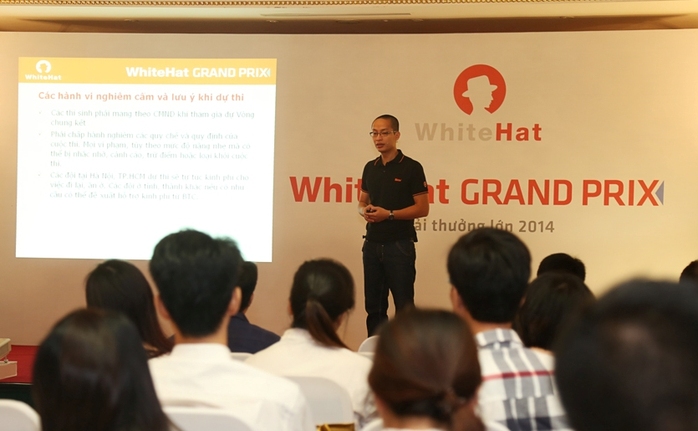 Ông Ngô Tuấn Anh - Phó chủ tịch phụ trách An ninh mạng Bkav - giới thiệu thể lệ cuộc thi An ninh mạng WhiteHat Grand Prix 2014