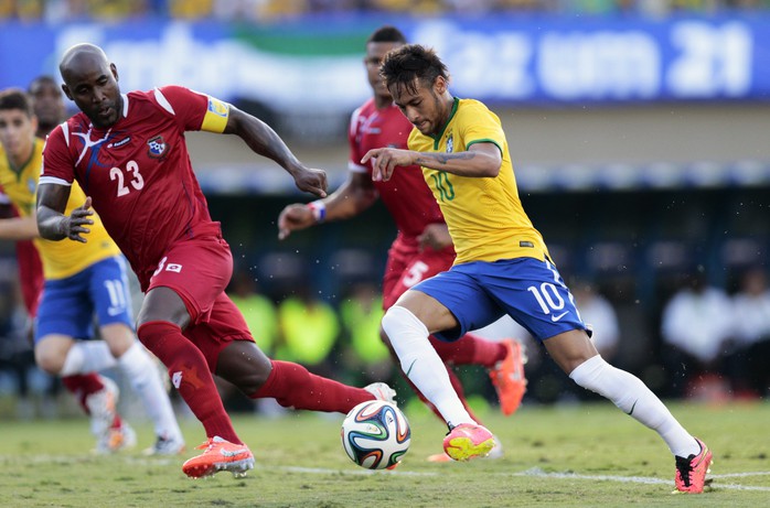 Neymar tỏa sáng giúp Brazil đè bẹp Panama 4-0