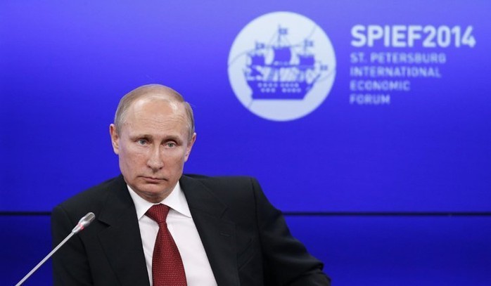 Tổng thống Nga Vladimir Putin tại St.Petersburg. Ảnh: Reuters