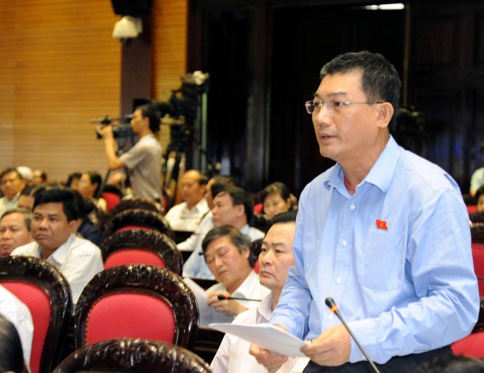 Đại biểu Quốc hội TP Hà Nội, ông Phạm Huy Hùng, nguyên chủ tịch VietinBank