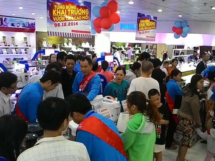 Hàng ngàn lượt khách tham quan, mua sắm tại trung tâm Thiên Hòa quận 10 trong ngày tái khai trương Hàng ngàn lượt khách tham quan, mua sắm tại trung tâm Thiên Hòa quận 10 trong ngày tái khai trương
