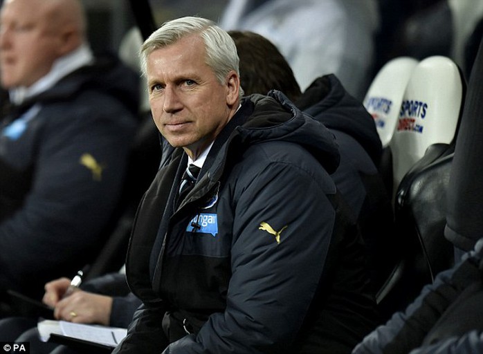 Quyết định của ông Pardew có phần bất ngờ đối với người hâm mộ Newcastle