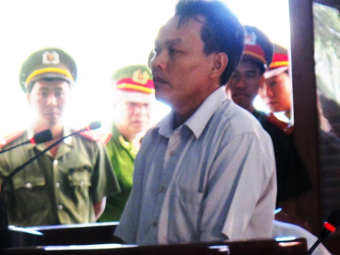 Bị cáo Nguyễn Minh Quyền thừa nhận có dùng dùi cui đánh Ngô Thanh Kiều