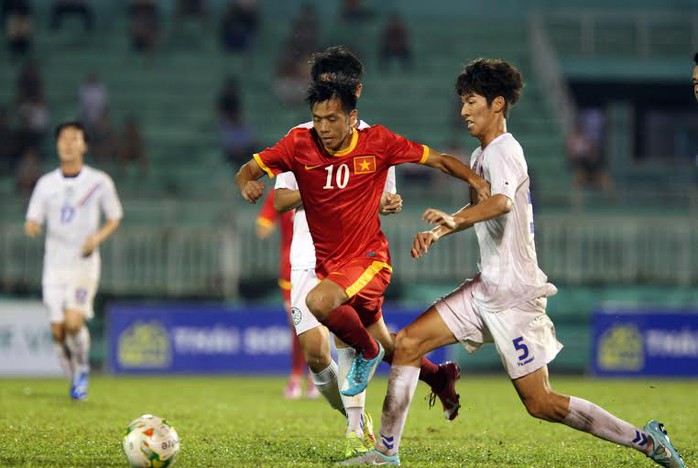 Văn Quyết thi đấu năng nổ nhiều pha kiến tạo v&agrave; 1 b&agrave;n thắng cho ri&ecirc;ng m&igrave;nh