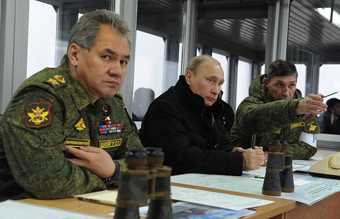 Ông Putin đến giám sát cuộc tập trận Kirillovsky. Ảnh: RIA Novosti