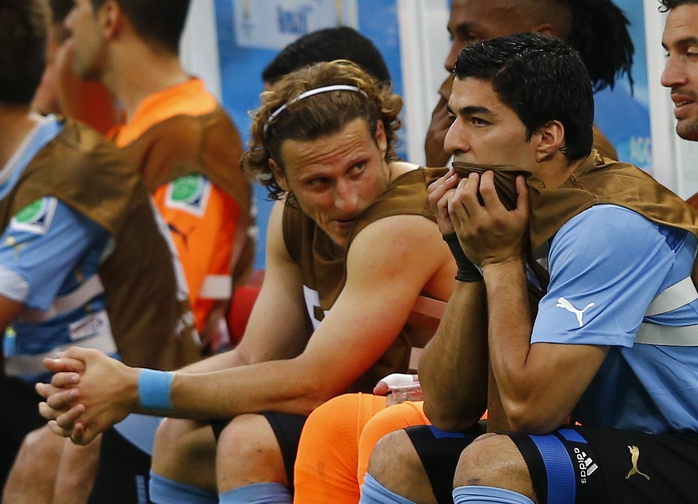 Nỗi thất vọng của Forlan và Suarez