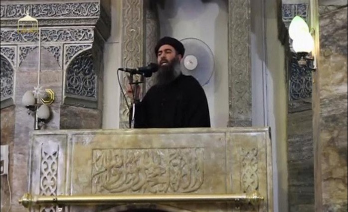 Abu Bakr al-Baghdadi đang thuyết giảng tại một nhà thờ Hồi giáo Iraq