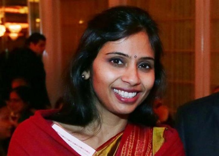 Nhà ngoại giao Devyani Khobragade bất ngờ rời khỏi Mỹ cùng ngày tòa xét xử bà. Ảnh: Ảnh: Reuters