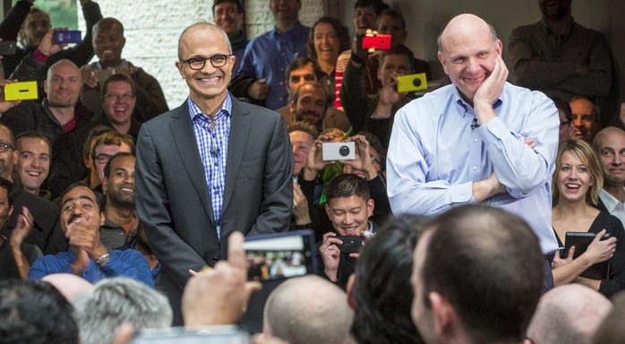 Ông Satya Nadella thay thế ông Steve Ballmer chèo lái con thuyền của Microsoft.