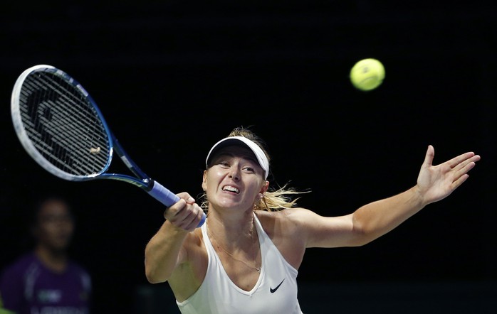 Sharapova phạm quá nhiều lỗi giao bóng