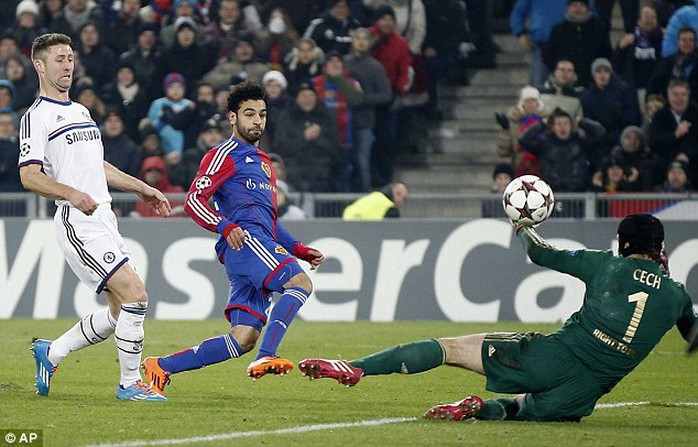 Salah chọc thủng lưới Chelsea ở vòng bảng Champions League mùa này