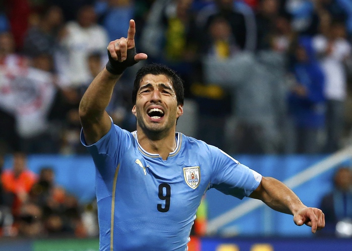 Suarez gieo sầu lên tuyển Anh