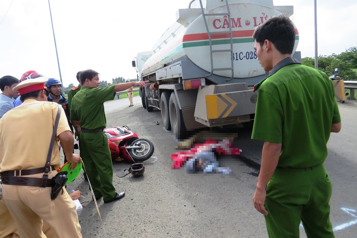 Hiện trường vụ tai nạn làm chị Nguyễn Thị Diệp Anh chết tại Quốc lộ 25