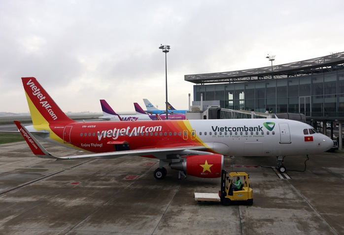 Chiếc máy bay của Vietjet mang biểu tượng Vietcombank Chiếc máy bay của Vietjet mang biểu tượng Vietcombank