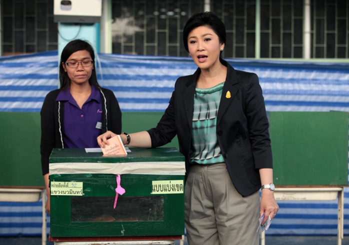 Bà Yingluck bỏ phiếu ở quận Bung Kum, Bangkok. Ảnh: Bangkok Post