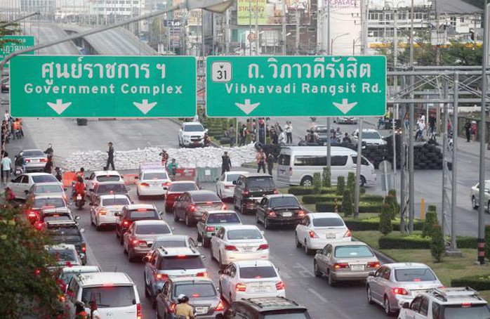 Đường phố bị chặn ở Bangkok. Ảnh: The Nation