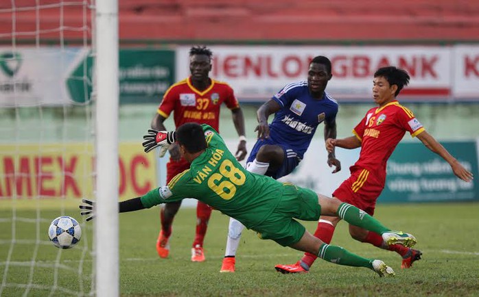 Bàn nâng tỉ số lên 2-0 của Cần Thơ