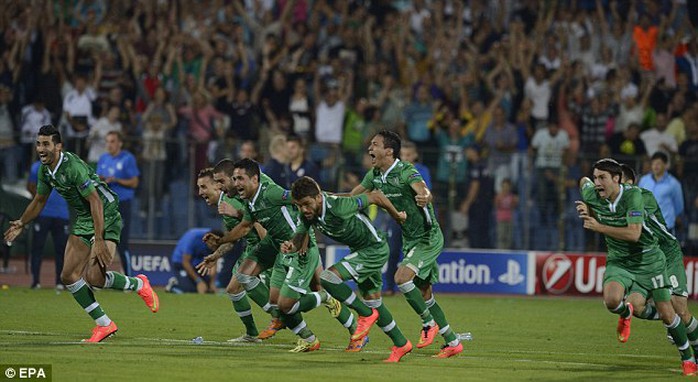 Niềm vui của các cầu thủ Ludogorets khi lần đầu vào vòng bảng Champions League