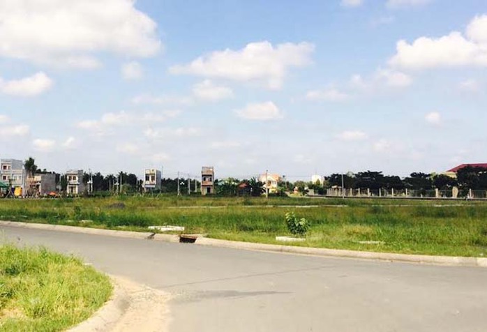 Dự án đã có nhà dân hiện hữu ngay khi mở bán. Dự án đã có nhà dân hiện hữu ngay khi mở bán.