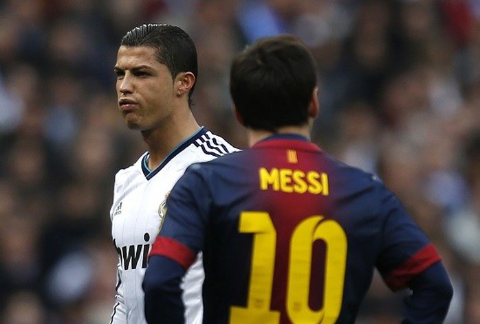 Ronaldo vừa lập hat-trick, Messi sẽ trả lời trong đêm nay?