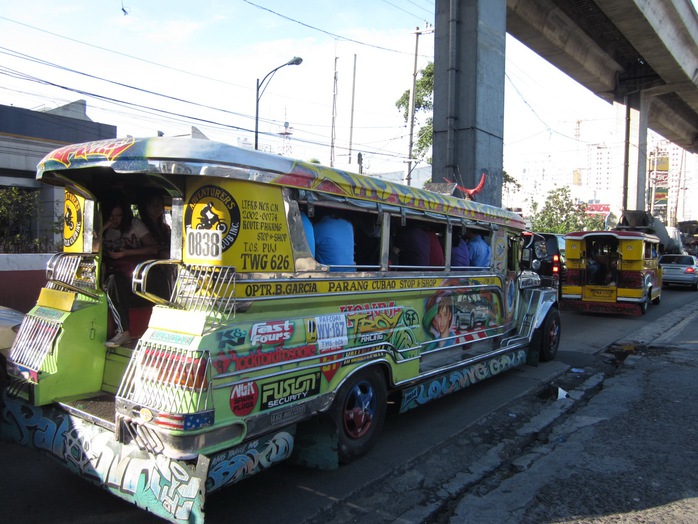Jeepney, xe công cộng phổ biến ở Manila