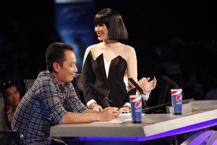 Mỹ Tâm trên ghế nóng trong chương trình Vietnam Idol tối 23-2