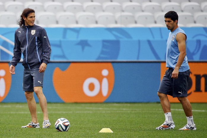 Cavani và Suarez sẵn sàng trước trận đại chiến với Anh